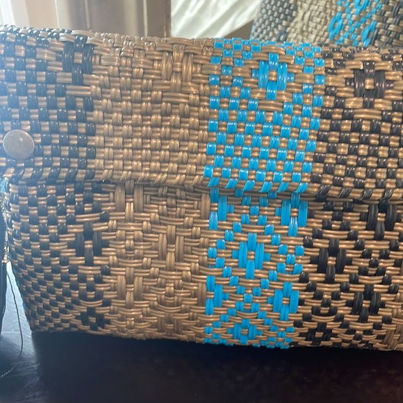 Woven clutch - Picture 2 of 9